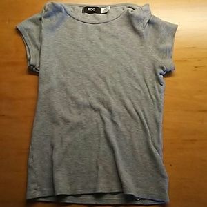 Plain gray t shirt